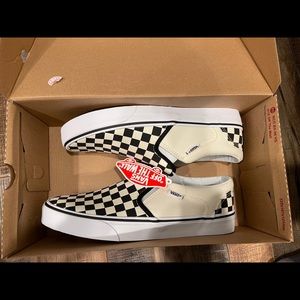 Us Men 8.5 Vans checkerboard